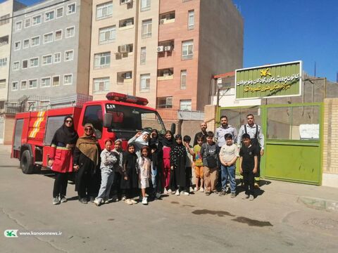آتش نشان‌ها مهمان مرمز فرهنگی هنری شماره ۳ کانون استان قم شدند