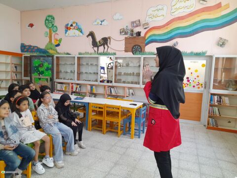 آتش نشان‌ها مهمان مرمز فرهنگی هنری شماره ۳ کانون استان قم شدند