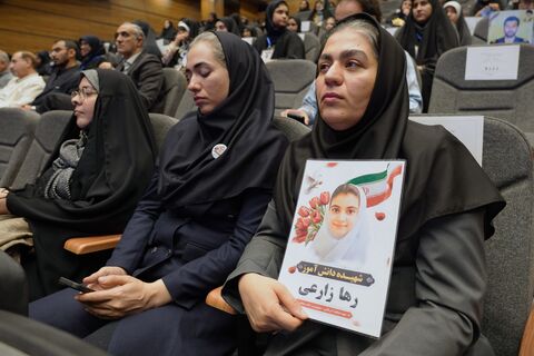 تجلیل از برگزیدگان پویش ملی ایثار