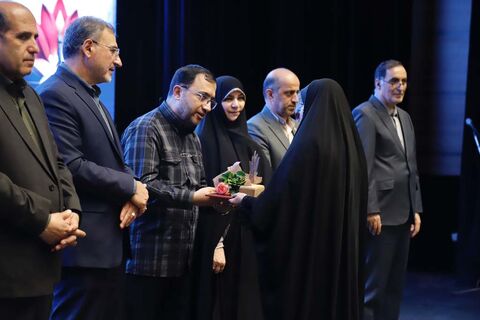 آیین تجلیل از برگزیدگان پویش ملی ایثار