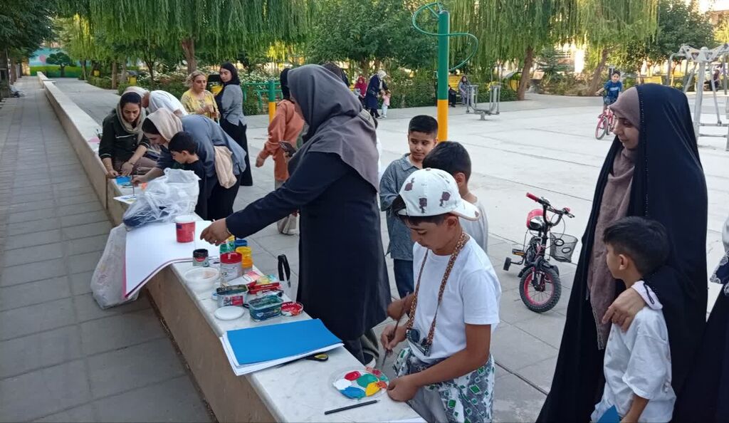 کارگاه نقاشی «کودکان قهرمانان آب» در گلستانک برگزار شد