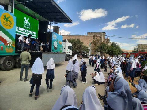 تماشاخانه سیار کانون؛ روایت وطن و مقاومت روی صحنه شهرهای فریدون‌شهر، برف‌انبار و داران