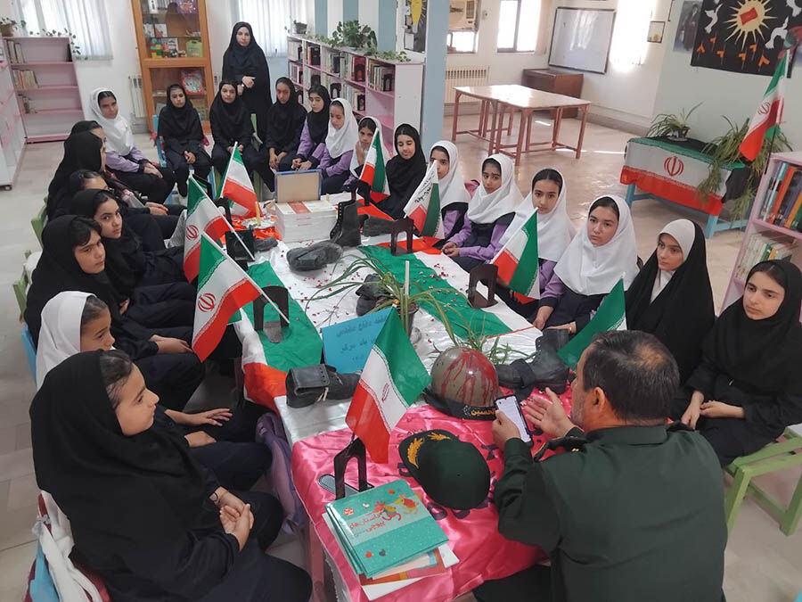 گرامیداشت هفته دفاع مقدس در مرکز جعفرآباد با شعار « قهرمانان کوچک؛ میراثداران ایثار»