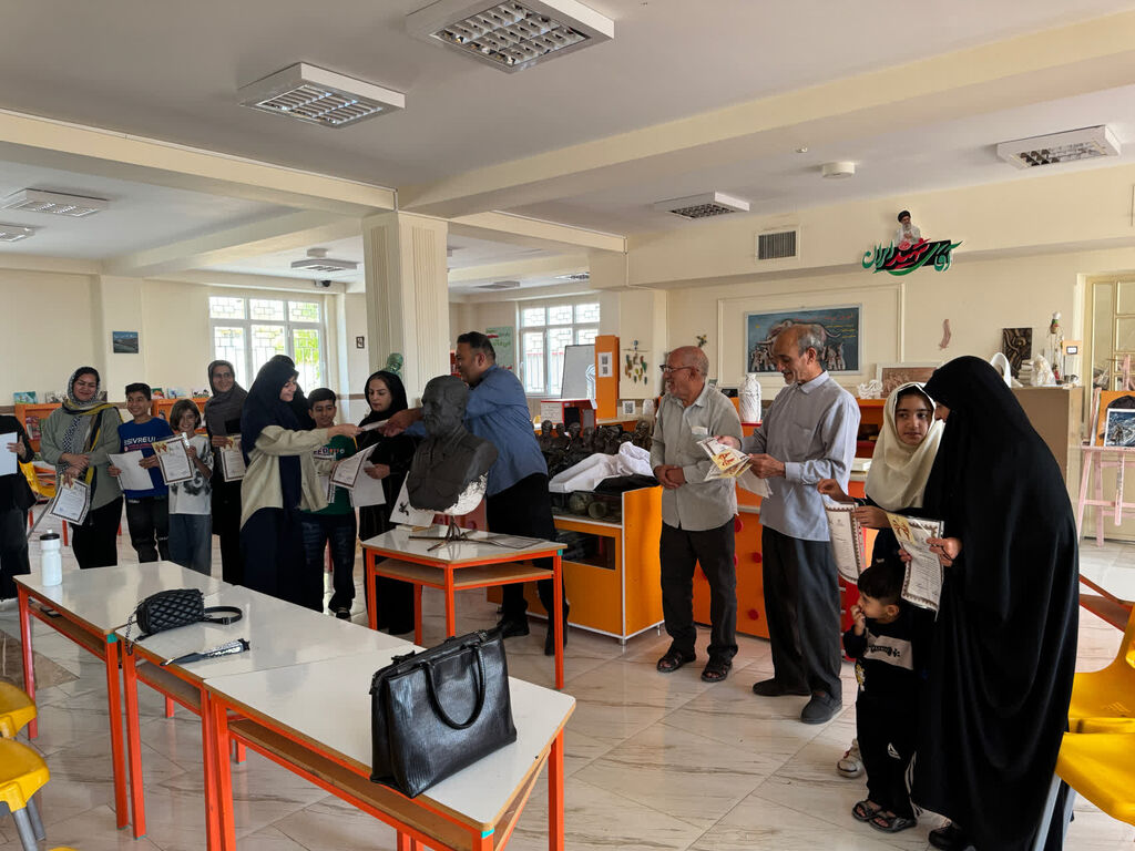 ستاد اقامه نماز اسلام‌آبادغرب از مربی، اعضا و والدین کانون این شهرستان تقدیر کرد