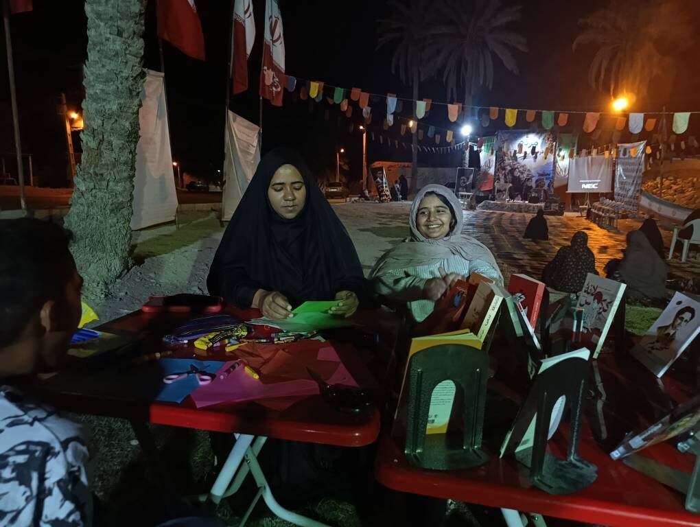 روایتی از ایثار در قاب نقاشی؛ مرکز «فین» میزبان برنامههای هفته دفاع مقدس شد