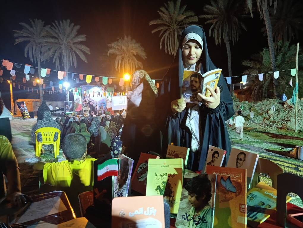 روایتی از ایثار در قاب نقاشی؛ مرکز «فین» میزبان برنامه‌های هفته دفاع مقدس شد
