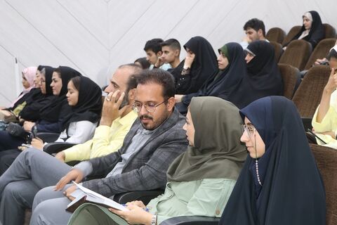 گزارش تصویری عصر شعر«شقایق‌ها هم کودک بودند»؛ روایت شاعرانه کودکان جنگ در قاب ادبیات پایداری