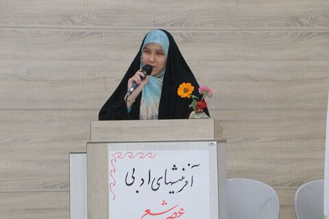 گزارش تصویری عصر شعر«شقایق‌ها هم کودک بودند»؛ روایت شاعرانه کودکان جنگ در قاب ادبیات پایداری