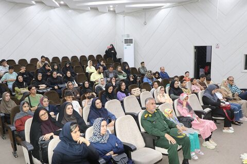گزارش تصویری عصر شعر«شقایق‌ها هم کودک بودند»؛ روایت شاعرانه کودکان جنگ در قاب ادبیات پایداری