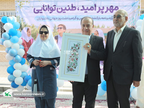 سرپرست کانون استان یزد در آیین بازگشایی مدرسه باغچه‌بان