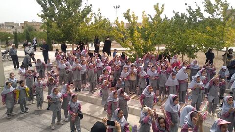 تماشاخانه سیار کانون در تیران؛ روایت امید و نشاط در قاب هنر برای کودکان و نوجوانان