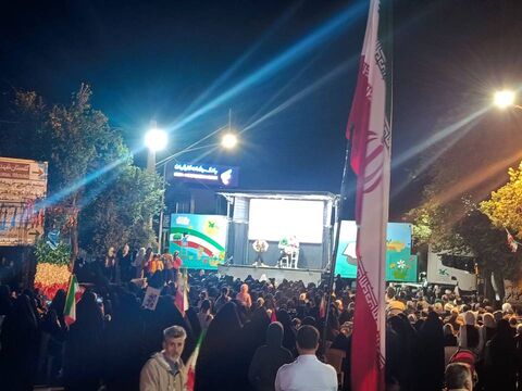 اجرای شبانه تماشاخانه سیار کانون در چادگان؛ روایت شادابی در قاب هنر برای کودکان و نوجوانان