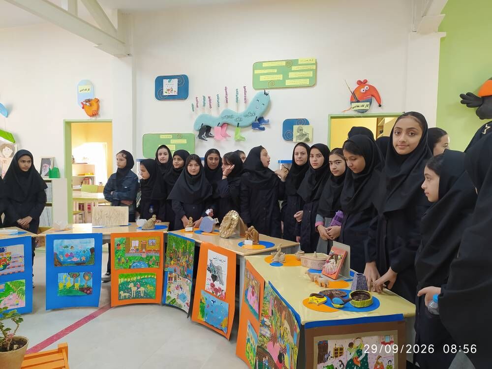 نمایشگاه «نقش و نگار» آثار تابستانی اعضای مرکز شماره ۳ کانون اردبیل را به تماشا گذاشت