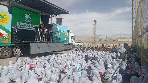 عسگران در قاب تماشاخانه سیار کانون؛ وقتی نمایش، قصه نشاط و فرهنگ را روایت کرد