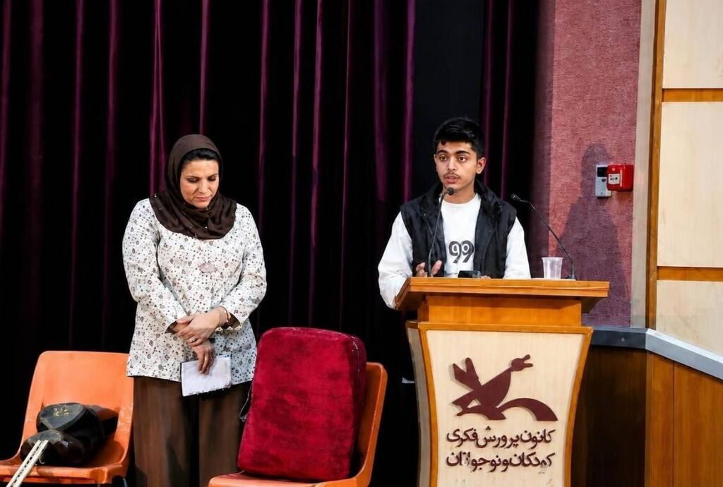 گرامی‌داشت زادروز مولانا با شعرخوانی اعضای انجمن ادبی کانون مازندران برگزار شد