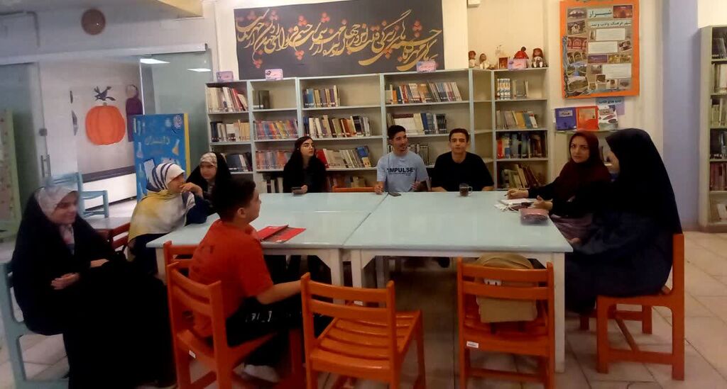 شورای نوجوان در مرکز ۱۰ کانون استان تهران برگزار شد