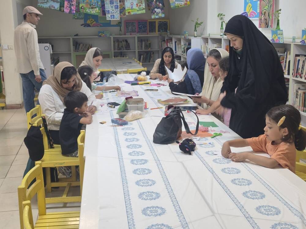 ویژهبرنامه «بازی، شادی، تجربه» در مرکز فرهنگیهنری شماره ۴۲ کانون برگزار شد