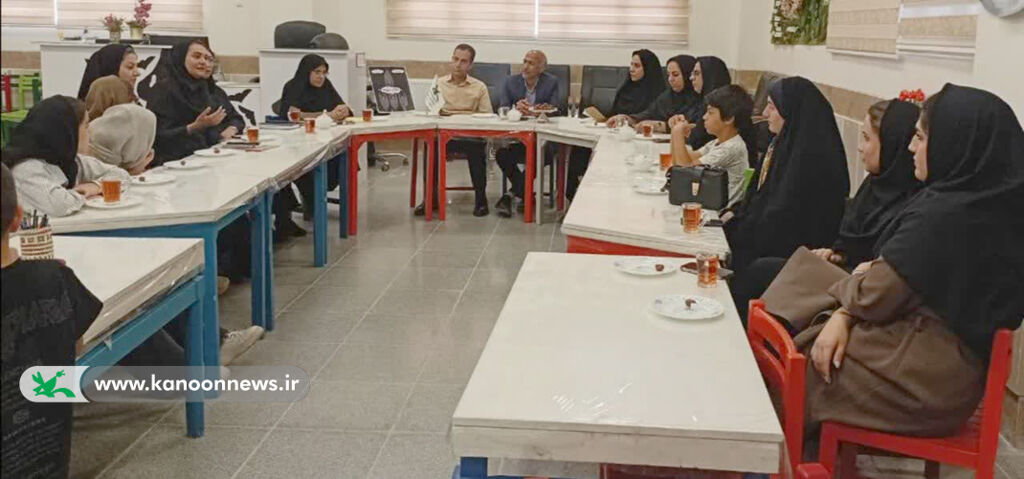 پویش ملی فصل تابستان«۴ کتاب ۴ فصل» برای خانواده‌ها در یزد برگزار شد