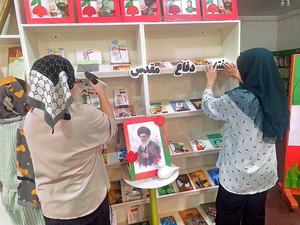 پاسداشت هفته دفاع مقدس با معرفی شهدا و سرزمین شهیدپرور میناب در مرکز ۶ کانون