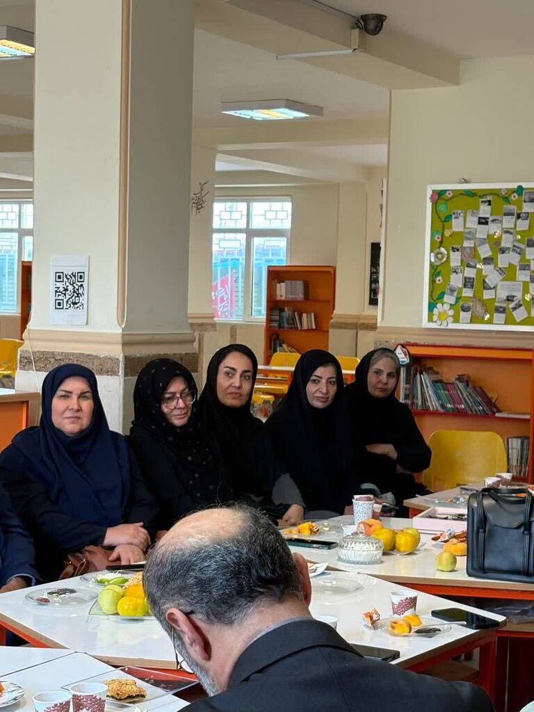 دورهمی مدیران کل اسبق و پیشکسوتان کانون کرمانشاه در مرکز شماره ۱۳