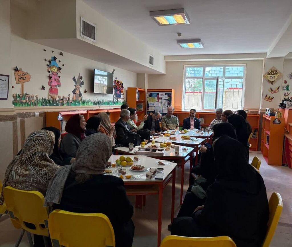 دورهمی مدیران کل اسبق و پیشکسوتان کانون کرمانشاه در مرکز شماره ۱۳