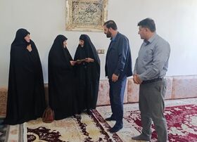 دیدارمدیرکل کانون استان ایلام بامادران شهدادرهفته دفاع مقدس