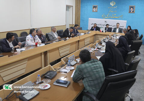 نشست هم‌اندیشی دستگاه‌های مرتبط با برگزاری برنامه‌های هفته ملی کودک در یزد
