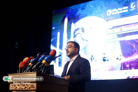 حامدعلامتی، مدیرعامل کانون  در آیین گشایش هفته جهانی فضا