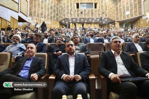 حامدعلامتی، مدیرعامل کانون  در آیین گشایش هفته جهانی فضا