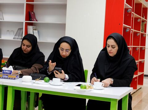 نشست خبر ی