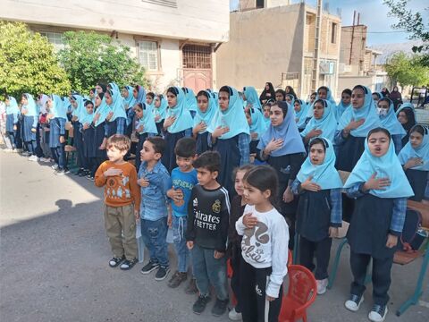 حضور تماشاخانه سیار کانون در شهر مهر شهرستان ملکشاهی ، مدرسه نبوت شهرستان بدره و مدارس شهرستان دره شهر در روزهای دوم و سوم به روایت تصویر