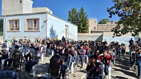مربیان کانون کنگاور در جشن عاطفه‌ها به اجرای برنامه پرداختند
