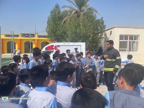آموزش ایمنی در روز آتشنشان در مراکز کانون استان بوشهر