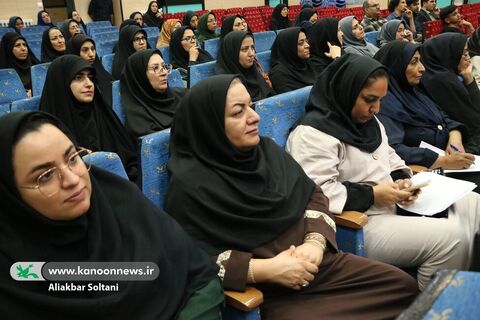 نشست مربیان کانون  استان کرمان با  استاندار کرمان