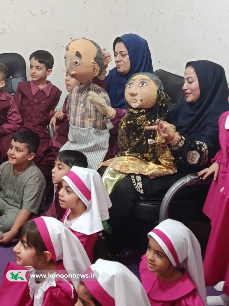 اعضا مرکز دیلم با اهمیت سالمندان در خانواده و جامعه آشنا شدند