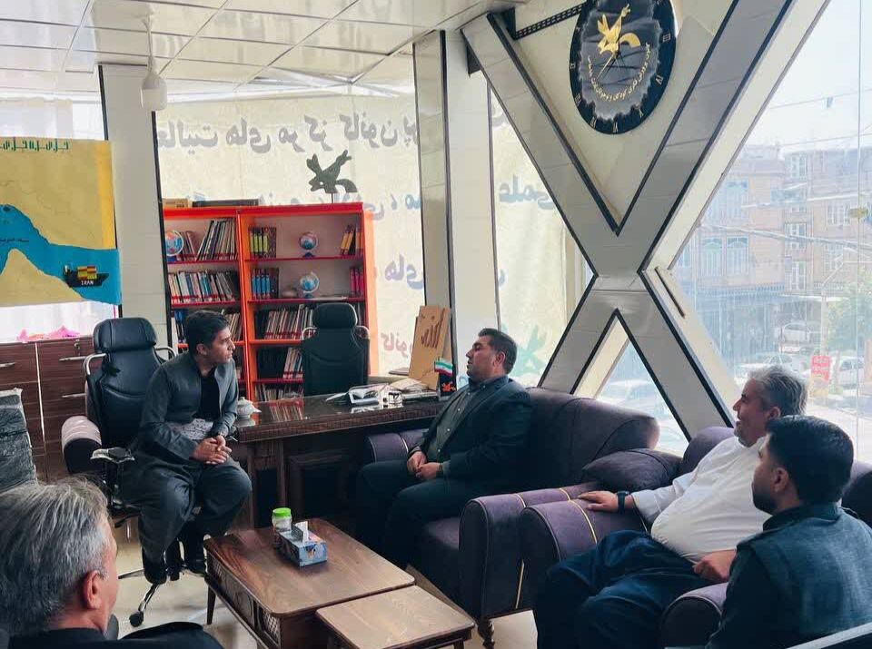 فرماندار ثلاث باباجانی از کانون پرورش فکری این شهرستان بازدید کرد