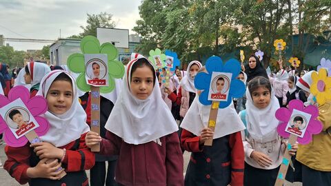 کرمانشاه.  کنگاور. زنگ هفته ملی کودک