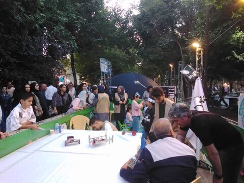 شکوفایی هنر و خلاقیت در گذر فرهنگی چهارباغ همزمان با هفته ملی کودک و جشنواره بین‌المللی فیلم اصفهان