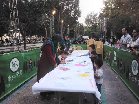 شکوفایی هنر و خلاقیت در گذر فرهنگی چهارباغ همزمان با هفته ملی کودک و جشنواره بین‌المللی فیلم اصفهان