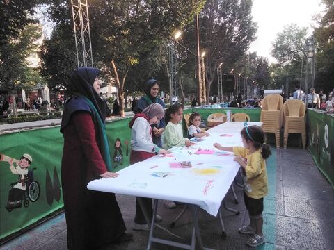 شکوفایی هنر و خلاقیت در گذر فرهنگی چهارباغ همزمان با هفته ملی کودک و جشنواره بین‌المللی فیلم اصفهان