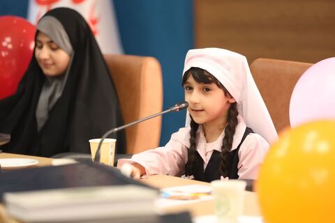 در نخستین روز هفته ملی کودک؛ استاندار البرز پای صحبت کودکان نشست