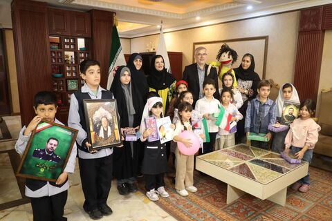 در نخستین روز هفته ملی کودک؛ استاندار البرز پای صحبت کودکان نشست