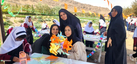 «۱۶۸ بال و یک آسمان» در کانون استان قم برگزار شد