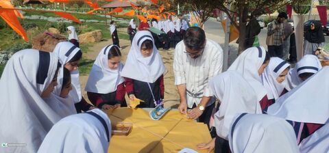 «۱۶۸ بال و یک آسمان» در کانون استان قم برگزار شد