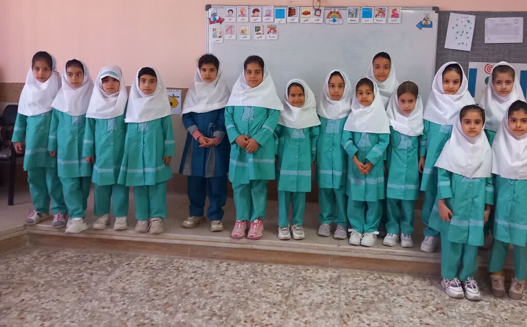 هفته ملی کودک در دبستان دخترانه هاجر گواور گرامی داشته شد
