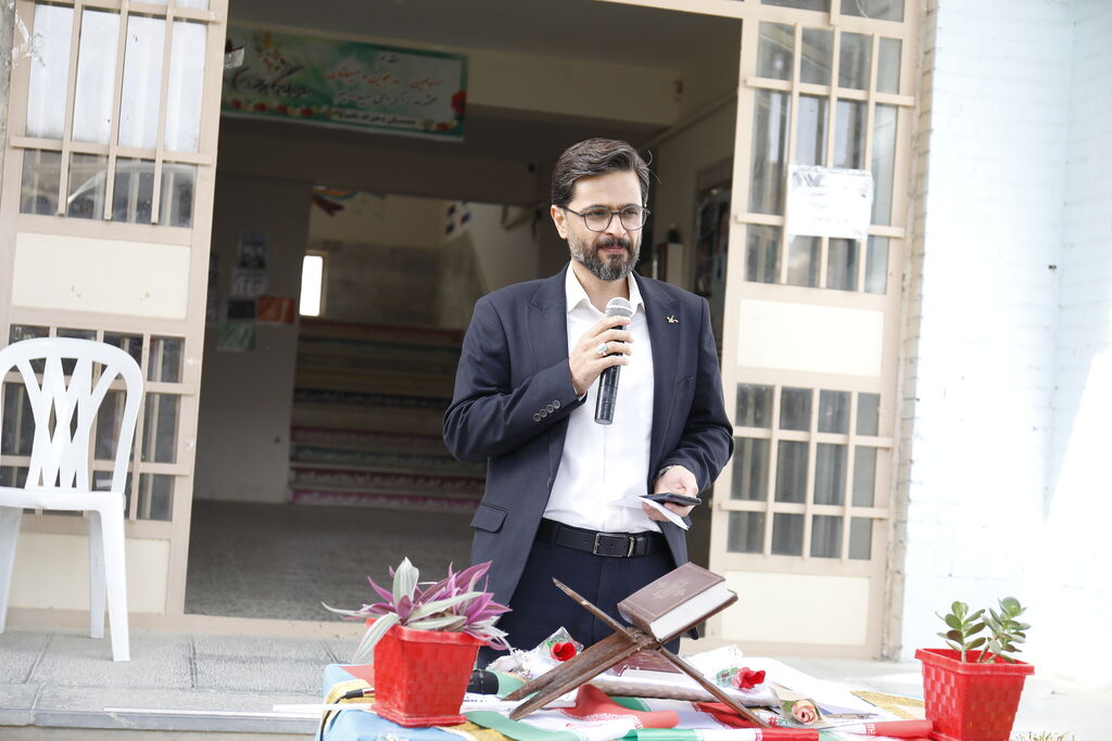شصت سالگی مراکز فرهنگی هنری سیار در استان جشن گرفته شد