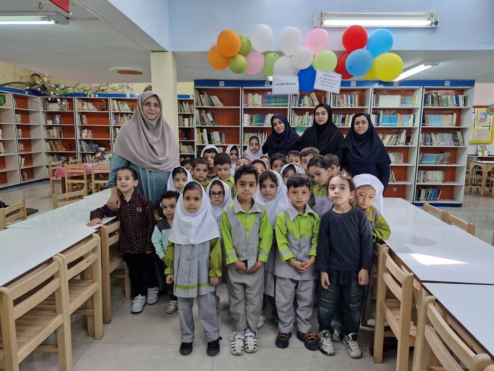 در مهدیشهر؛ هفته ملی کودک با آیینِ «نوخوانان» و تجلیل از ستارهی کوچکِ کتابخوانی آغاز شد