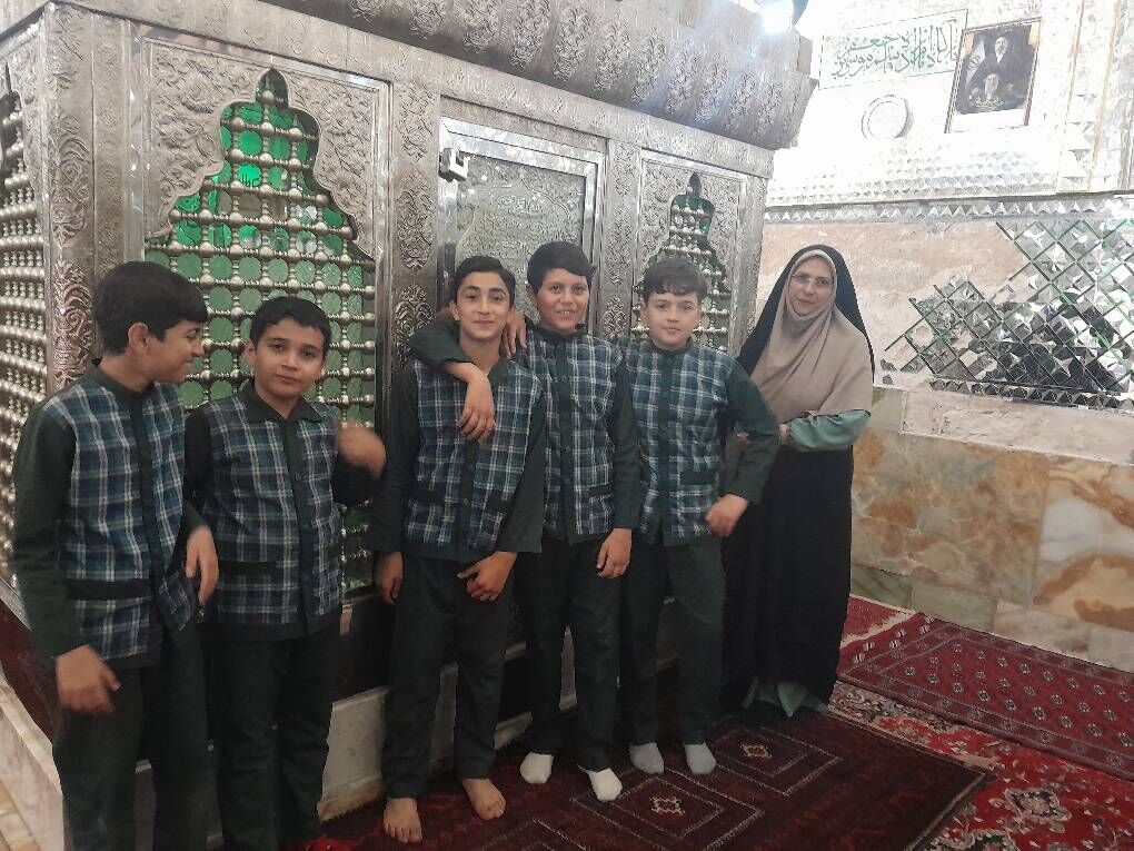 در مهدیشهر؛ هفته ملی کودک با آیینِ «نوخوانان» و تجلیل از ستارهی کوچکِ کتابخوانی آغاز شد