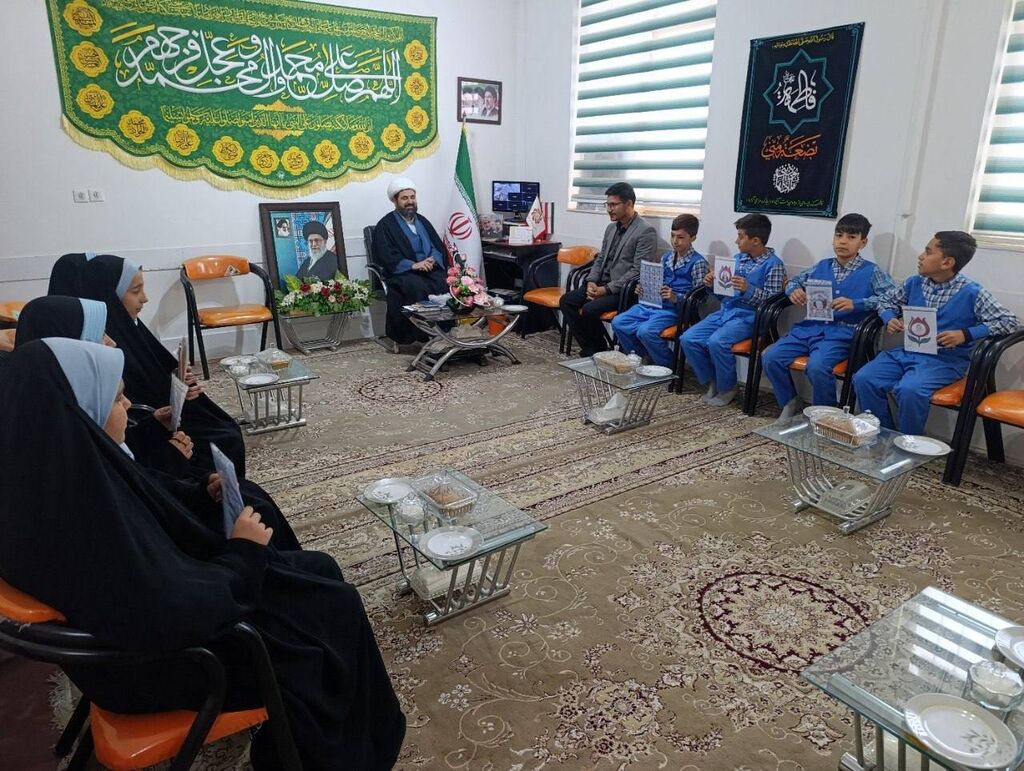 صدای کودک در دیدار با ائمه جمعه شهرستانها شنیده شد