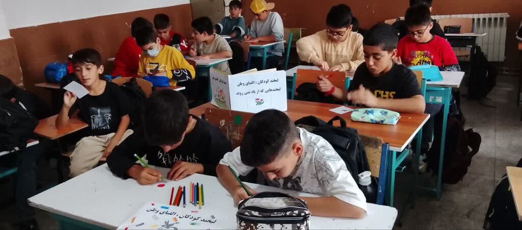 مرکز شماره ۱۳ کانون کرمانشاه  هفته ملی کودک را با یاد کودکان شهید میناب آغاز کرد